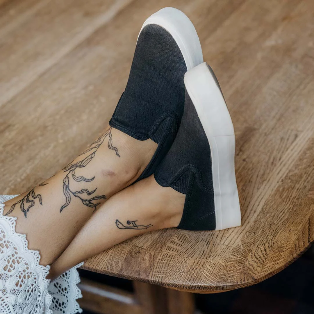 Womens - Baja Slip On Platform - Black - Image 9