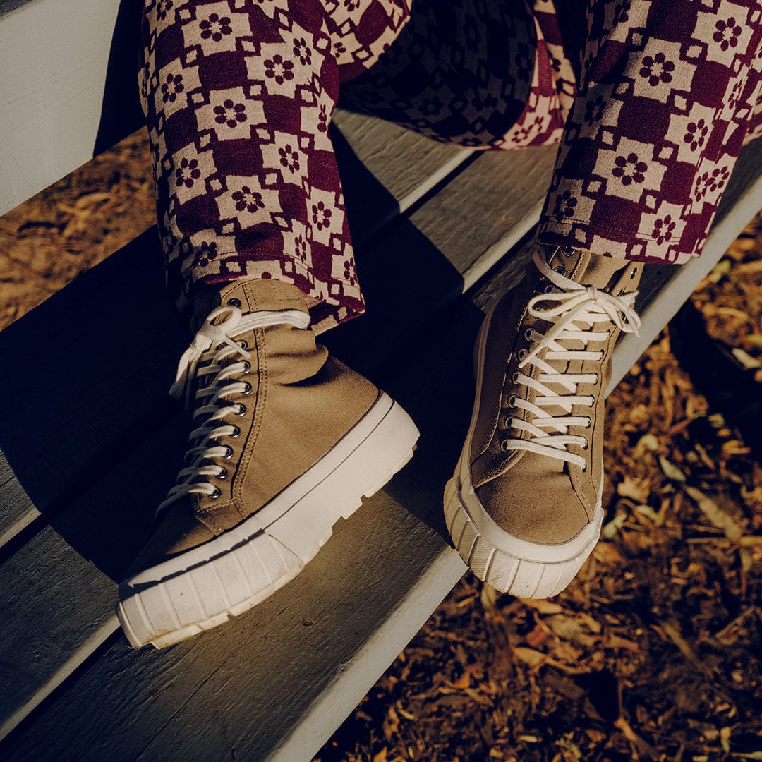 Womens - La Brea Lug High Top Platform - Stone - Image 6